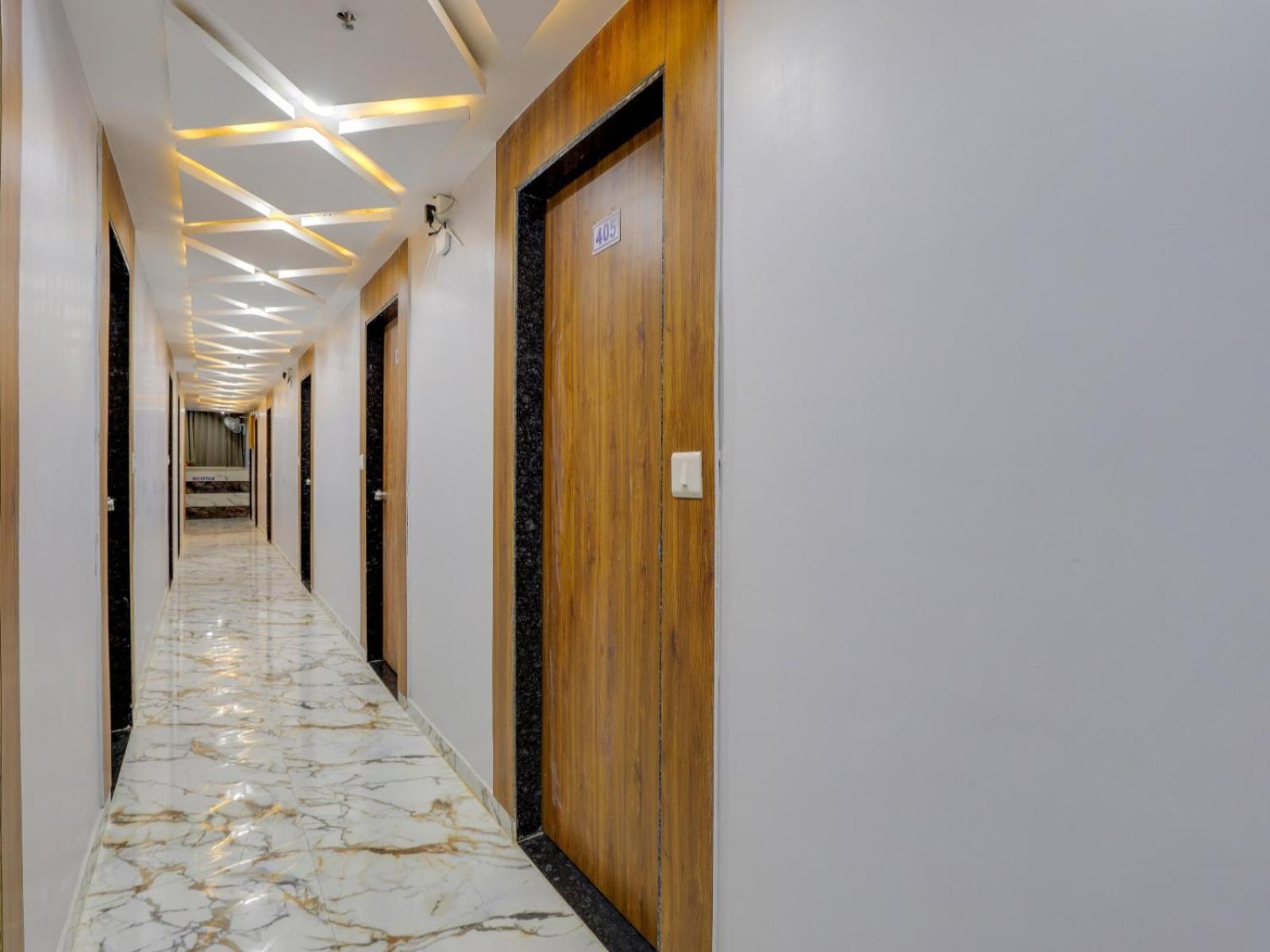 Hotel Krishna Ahmedabad Exterior foto
